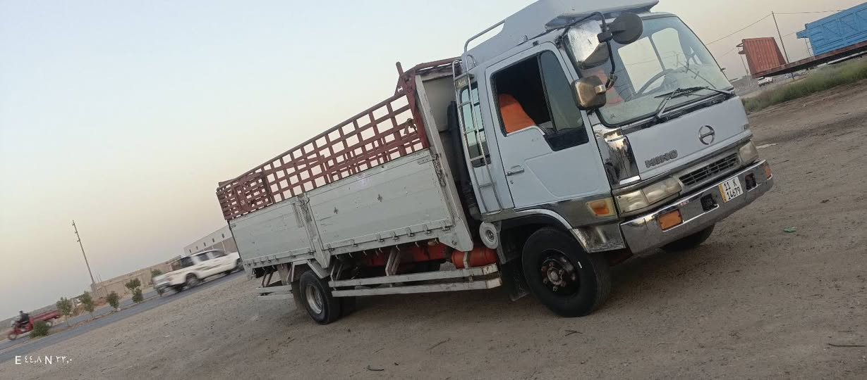 سلام عليكم هينو طيرة لبيع محرك سبعين عادي طول ستة وربع بلادي رقم بغداد مكان سيارة صويرة ‏‪***********‬‏
