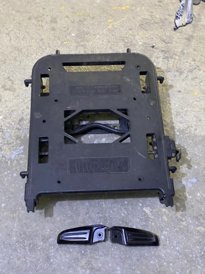 سلام غراض PCX جيل ثاني حاضن طين 
كفرات صفاحه وتريشه جوة يمنه وبچم يسرة فقط 
دوسات عدد ثنين 
سيبايه تشد عليها غراض 
مازدة بلاديه حلوة وشغاله 
***********متوفر واتساب بغداد حي ور
