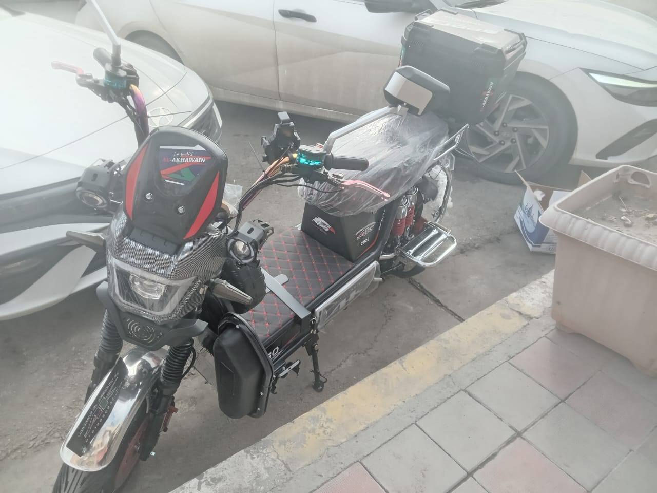 دراجه شحن اليوم صاحبها استلمها من الجمعيه مامشتغله يريد يبيعها لان محتاج فلوس ٩٠٠ وبي مجال بسيط هذا رقم صاحب الماطور
***********
