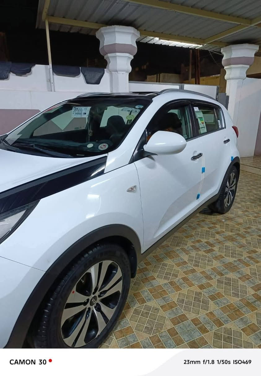 كيا سبورتج ٢٠١٤خليجي مكفوله كفاله عامه بدون صبغ بدون تبديل بدون بارد رقم اربيل الجديد هزه جديده تحويل ثاني يوم سيارة احله من الصور كير ومحرك وكهربائيات وتبريد وتدفئه كله مكفول صدر امامي وخلفي وتخم تاير كله جديد
موصفات 
بانوراما 
شاشه 
كامره
تحكم ستيرن ثلاث جهات
حاكيه موبايل 
دشبول ليزري
حساسات خلفيه
خمسه ويل كروم
بلوجكتر مسدس
برده صندوك
ثلاث انظمه قياده
لد نهاري 
نظام ABS
ثلاجه بالجكمجه
 المرايه اوتو دم تعتيم ذاتي
كروز قفل سرعه 
سياره جاهزه  من كلشي السعر ١٦٣وبيها مجال رجاءً الشراي يتصل*********** بيع نقد فقط أو مراوس حسب القناعة مايعجبك المنشور تكدر تعبره وتعليقك يعكس أخلاقك مكاني الأنبار الرمادي
