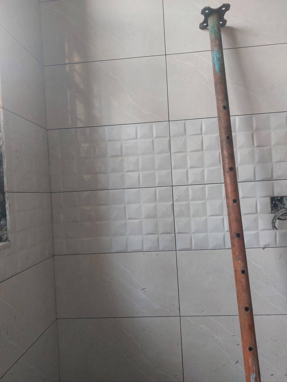 خلفه تطبيك سيراميك ارضي جداري متفرغ للعمل..
***********
***********بي واتساب..
نعمل داخل بغداد..
