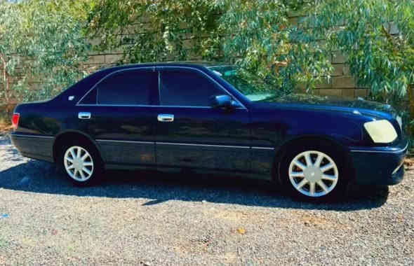 السلام عليكم ورحمة الله وبركاته للبيع سيارة كراون ملكه الموديل 2003 المواصفات شاصي 175 /  3دكم اصل كرستال امامي خلفي اصل ويل نجمة المحرك ديفور الكبير 4كشانه كهربائي استيرن كهرباء تبريد ثلج تدفئة سيارة جاهزة من كلشي السيارة ابلاديه كلها رقم كركوك قرار48 السيارة بدون كص للاستفسار اتصال بالرقم ***********
