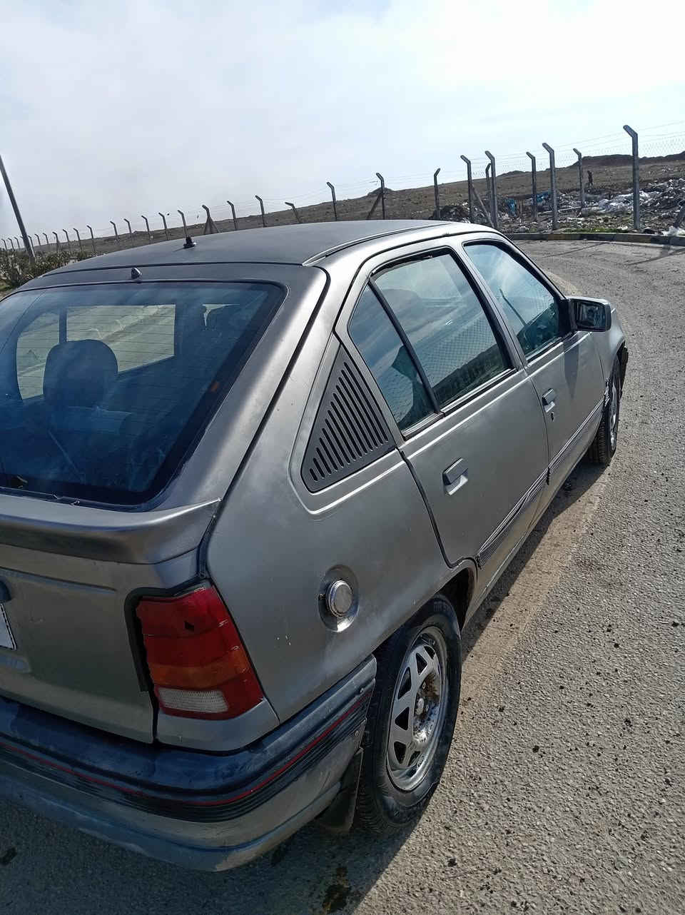 أوبل كاديت موديل1991
محرك 18 باسمي شرط وكاله وتحويل محرك كير شرط كابون بانزين موجود عنواني موصل حي التك اني الشرعي مالها هزه جديده سنويه لل2031
السعر 25 $ تواصل على هاذ الرقم 
0751343114
***********
