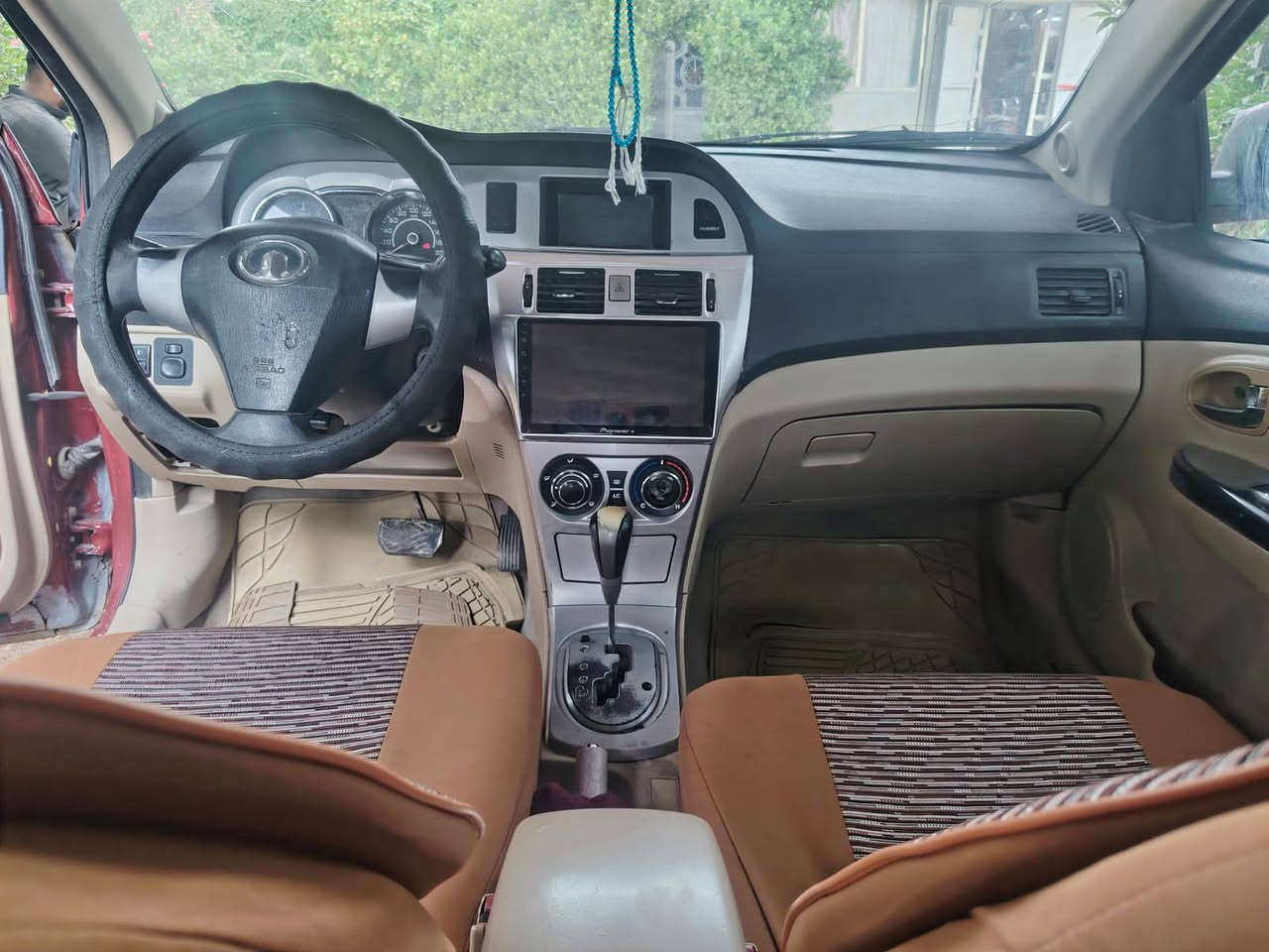 سلام عليكم سيارة گريت وول موديل 2012 رقم بصرة سيارة جاهزة سنوية 2026  مصفرة غرامات مكاني ميسان المجر الكبير السعر 30 وبيهه مجال

***********
