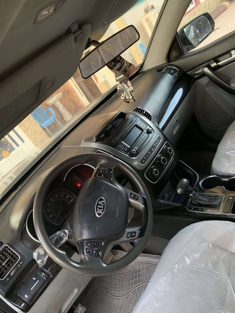 للبيع Kia Sorento 2015 وارد أمريكي 🇺🇸

 ورقه160$
🔹 موديل 2015
🔹 محرك 6 سلندر V6
🔹 7 راكب
🔹 لون أسود
🔹 ماشيه 90576 ميل
🔹 استخدام عائلي
🔹 ضرر بسيط باب السايق
🔹 محرك گير ممتاز
🔹 تبريد وتكييف ممتاز
🔹 داخلية واسعة ونظيفة 

السيارة نظيفة وما تحتاج شيء، 👍

السعر قابل للنقاش للجادين فقط
للاستفسار خاص


**إذا كنت صاحب هذا الإعلان وتريد حذفه لأي سبب، رجاءا أرسل رسالة إلى الدعم الفني**