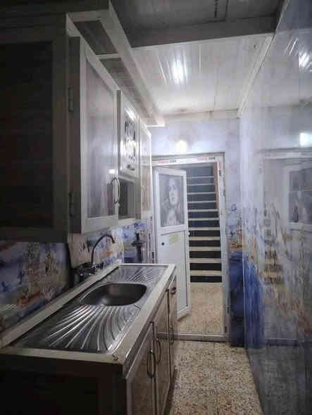 دار للايجار مساحة 65 متر دولان يحتوي على غرفتين وصاله ومطبخ وصحيات ومكشوفة وتخاريخ 
سعر الايجار الشهري 200 الف
اجور الماء والكهرباء على المؤجر
رقم الهاتف ***********
المكان حي ميسان منطقه ٨٤  تبليط وكافه الخدمات النجف
