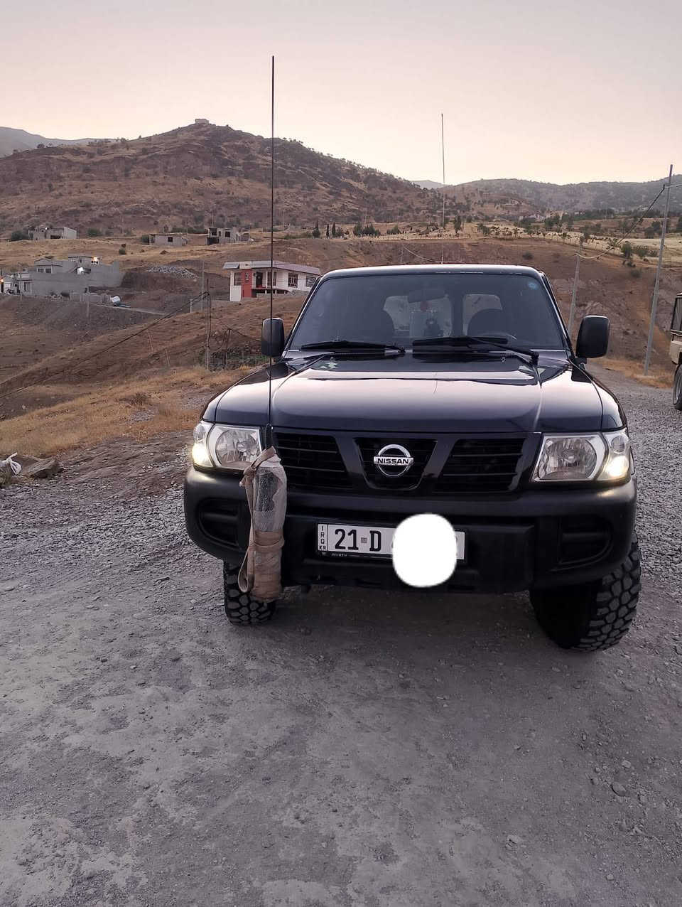 نیسان پاتۆڵ 2002 محەسەن ناو بۆر سەیارەکە پەمپە لەسەر ساخی بی لیدران بی مەحجون بۆ جوانی کراوە بیلاد رەنگی سپیە کراوەتەوە رەش لەسەر سەنەویش کراوەتە راش گیروو مەکینەو ئەکسل بەشەرت سەنەوی بەسەر نەچوە هیچ شوینیکی نەتەقیوە هەموو گیانی لەسەر بیلادیە یەک دینار مەسروفی تیدانیە  115 گەڵا
.ژمارەی  خاوەنی 
***********_*********** شومان, أربيل
