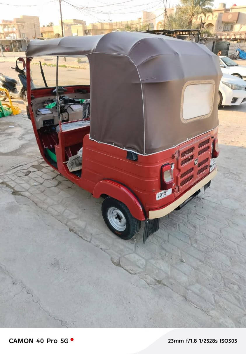 سلام عليكم تكتك موديل ١٨شهر١٢ كير مكينه اكسل خير من الله اي نقص مابيه تخم تاير دوشمه جديدة جادر جديد رقم سنويه تحويل ثاني يوم اي نقص مابيه معمر بس دوس فقط صبغ بس دوس مكاني بغداد الغزاليه السعر ب5200رقم***********
