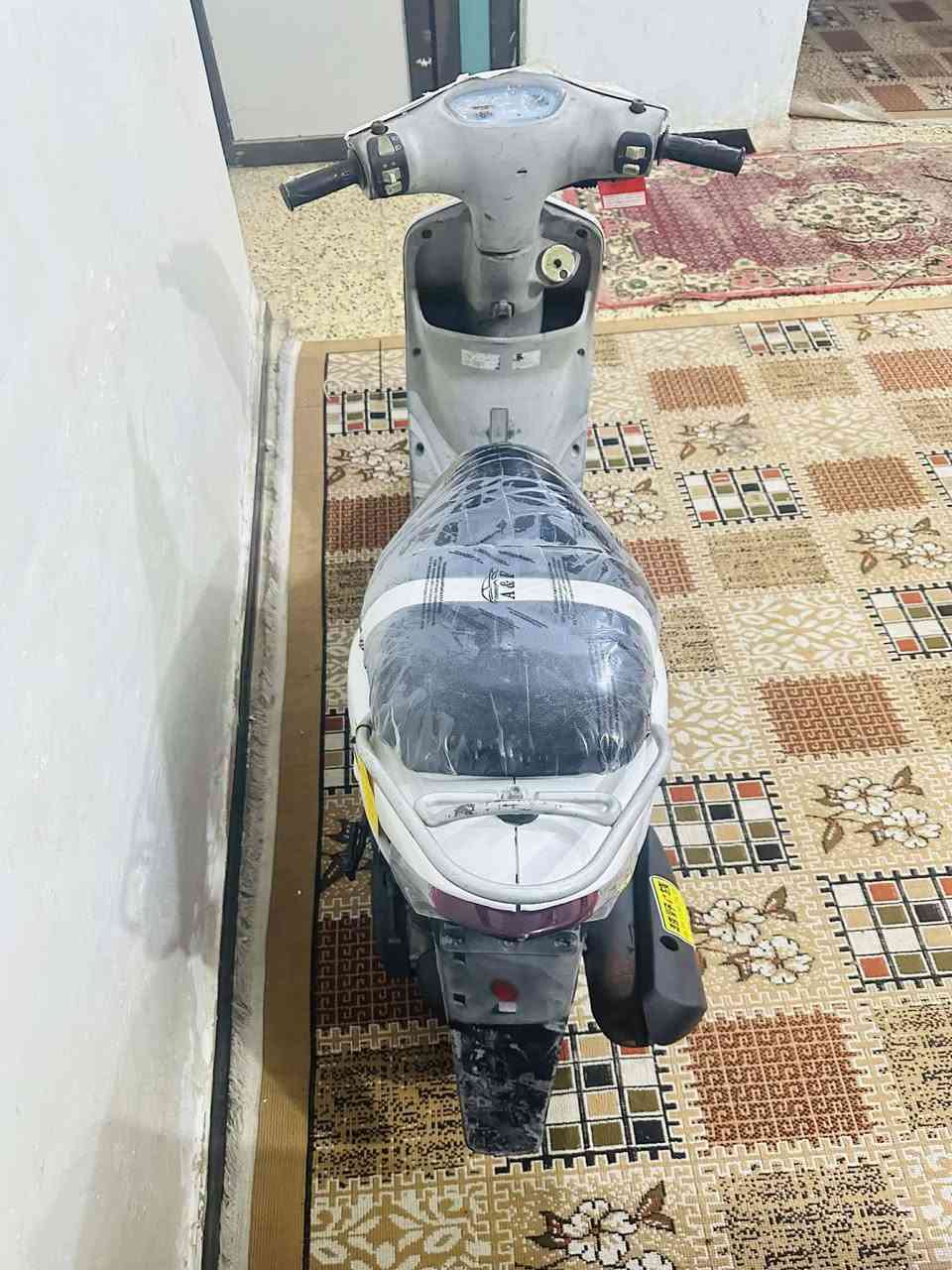 السلام عليكم دراجه ماكس منغولي للبيع جديده الدراجه قبل ٣اشهر نازله حاويه كرباءيات كله شغاله سلف هندر اشاير هورن كله شغال مكاني سماوه حي الجمهوري ولستفسار ***********وانه خادم الكم 💯☑️
