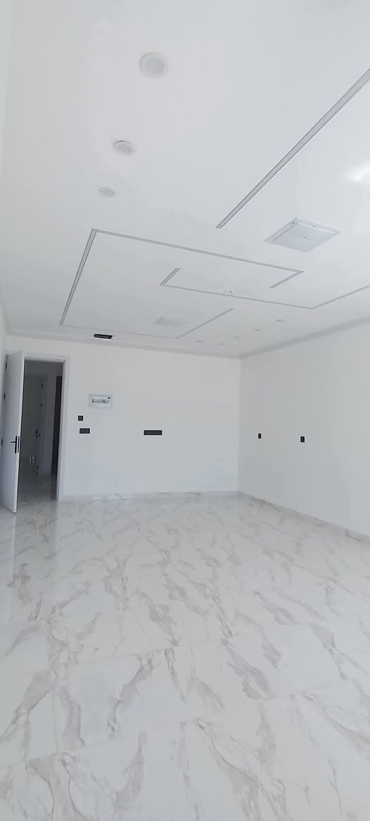 📢خانوی تابلۆی نوێ بۆفرۆشتن 
📏ڕوبەر :180مەتر
♦️خانوی فول مواسەفات مۆدێرن
♦️پەنجەرەی ئەلەمنیۆم،دەرگای تەختەی تورکی 
✅پێک هاتووەلە
🔹ژووری مێوان
🔹دوو ژوور نوستن
🔹هۆڵ
🔹مەتبەخ+مساعد مەتبەخ
🔹مشتەمەلات
🔻بۆزانینی نرخ زانیاری زیاتر پەیوەندی بکەن بە عقارات شێروانە
☎️📞 ***********زانیار
