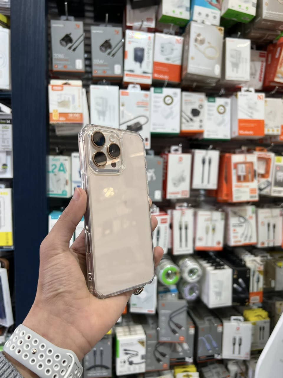 16 pro max
256
باتري 100 عدد دورات الشحن 153
عربي شرق اوسط 
لون دزيرت 

بي مشكله بصمه الوجه لا تعمل عثمان يصلحه .

سعره 925 ألف 

هـ***********
