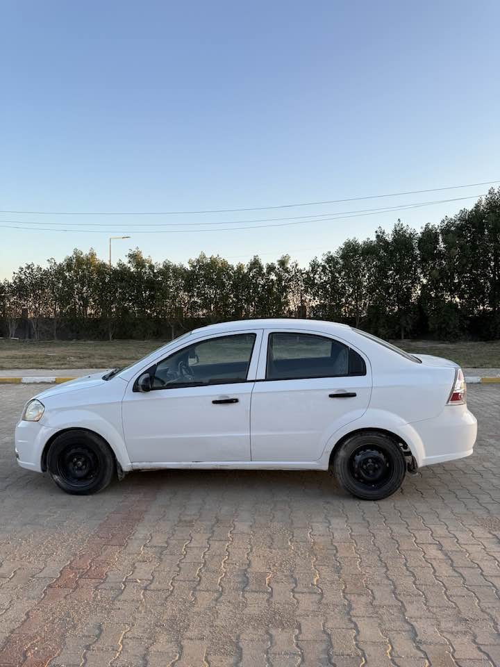 السلام عليكم افيو للبيع مديل ١٣ خليجي سياره جاهزه كير محرك حداديه كله جاهز السياره بيهه صبغ مكانات قليله ابيع حزام أثر شخوط ودحجات مكفوله من كل ضربه السعر ٦٧ وبيهه مجال مكان السياره نجف للاستفسار الاتصال على الرقم ***********
