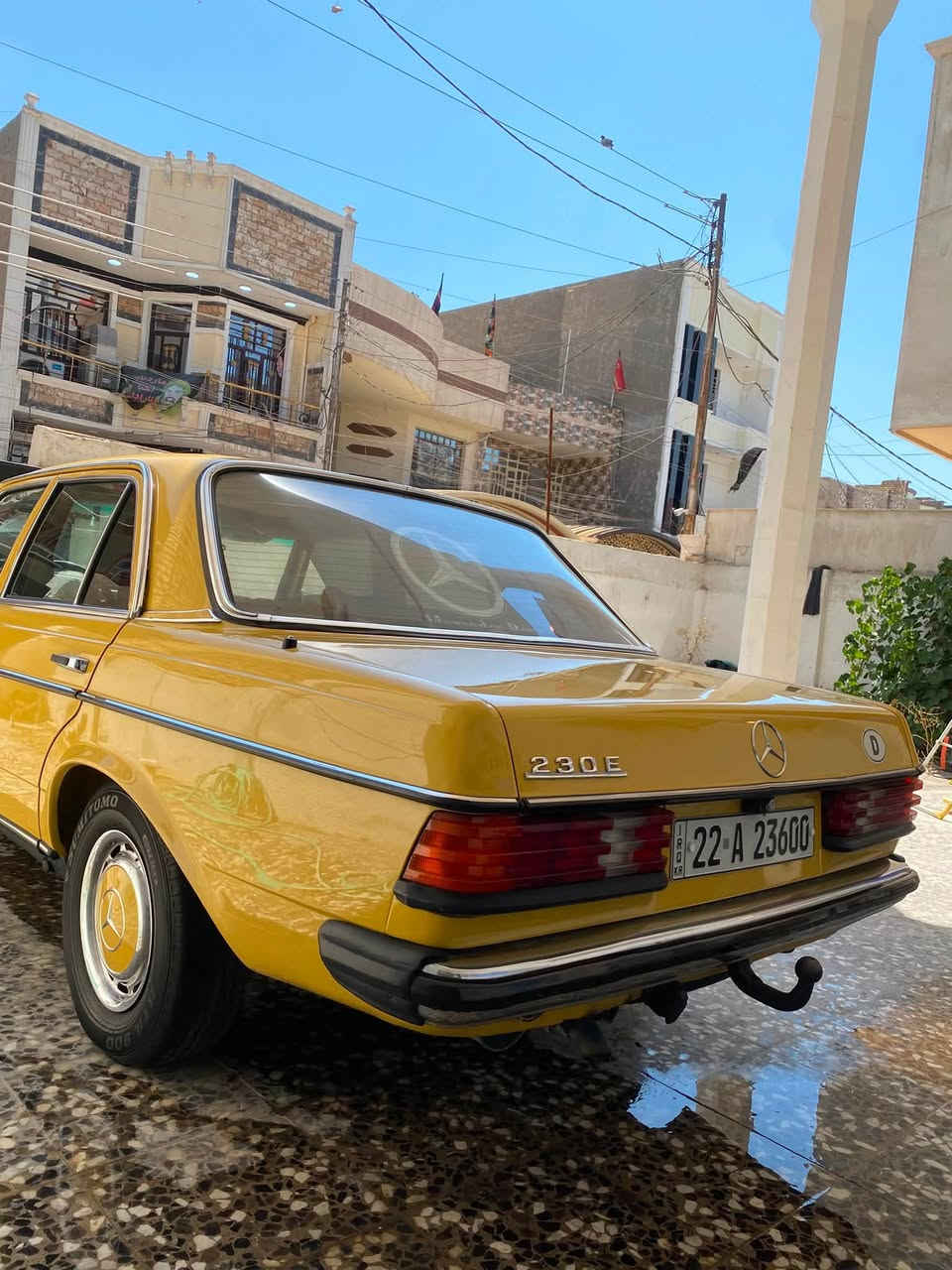 انتيكا من التراث القديم 💛
ابو جحيل 1982 ✅
 بلادي كلهه صبغ فرن من الجراد بدون معجون 
موديل 82 بانزين محرك 4 سلندر رقم اربيل
 تحويل او وكاله 
السيارة جديدة ب معنى الكلمة ✅
*********** 
***********

