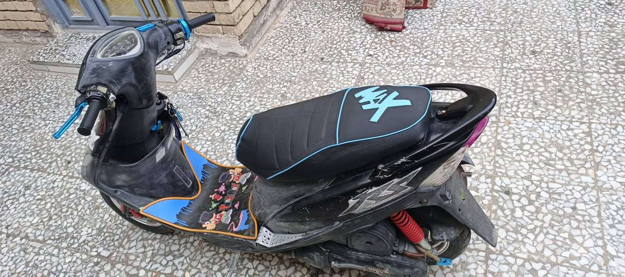 سلام عليكم دراجه ماكس عدله صالها شهرين من منزلها مامفتوحه بلاديه  من طول لطول مكينه ناعمه وتخبل كفرات ختم واحد ويا مكينه دراجه مامغسوله مستعجل ع بيعتها (خاص مفتوحه) ***********
