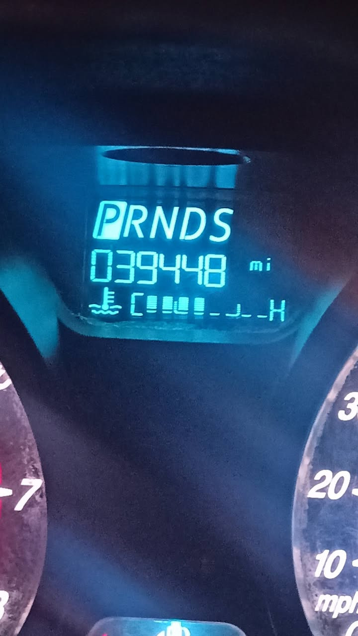 للبيع 75$
موديل 19 
بأسمي لل27
رقم بغداد انگليزي
گير ومكينة مكفولات لا صرف لا تبخير خير من الله ( مكينة 
جديدة كلش 1.6 حاوية من امريكا مو تفصيخ مال عراق )
كهربائيات كلها شغاله تدفئة شغاله ( التبريد يذب هوه حار 
يمكن غاز ) ابيعلك تبريد عاطل 
الصدر نص عمر بس ممأثر ابد ابد
السيارة مماشية وكلشي موضح عندك بالصور 
تريد واتساب تريد اتصال تريد ماسنجر 
***********
