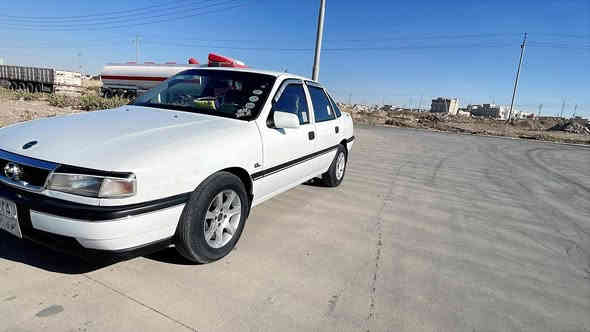 أوبل ڤكترا موديل ١٩٩١
محرك ١٦ كير ومحرك بشرط    
بدون صبغ بدون دعم سياره مثل ذهب سياره كامل مكمل تحويل بشرط سعر(49)ومجال شوي رقم واتسأب)(***********) اكر
