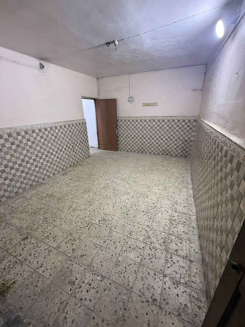 بيت للايجار في جمعيه اسكان الموانئ يحتوي 4غرف وصاله وديوانيه ومطبخ ومشتملات وطارمه السعر 500 الف شامل الماء والكهرباء
واتس ***********
