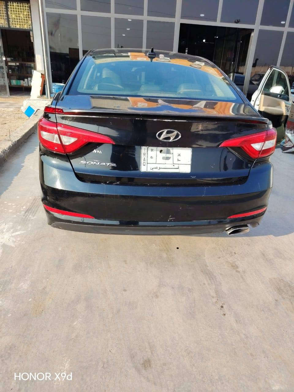 السلام عليكم ورحمة الله وبركاته
للبيع – هيونداي سوناتا 2015 
 الموديل: سوناتا 2015
 الحالة: جاهزة للاستخدام
 الحادث: ضربة خفيفة سابقًا – صندوق السيارة فقط
 الشاصي والمحرك: سليم
 السيارة نظيفة ومستخدمة استخدام شخصي
 الموقع: بغداد – سريع اليوسفية
 السعر: 117 وبيها مجال 
 للتواصل والاستفسار: خاص أو اتصال
0785300780
*********** واتساب
