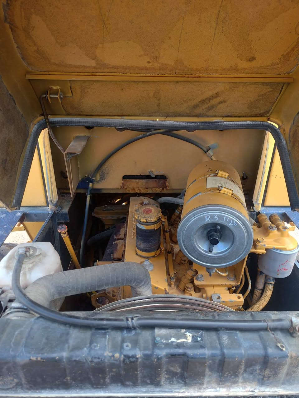 شفل كوماتسو w70حجم 50دخول جديد مكفول كفاله عامه منفيس موديل 19/
***********مكان ديوانيه
