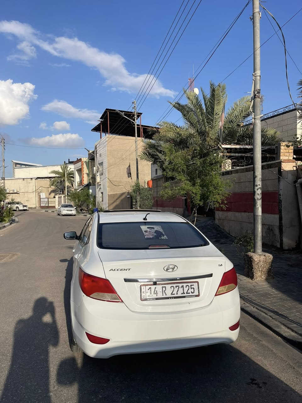 السلام عليكم
اكسنت 2016 خليجي كفاله عامة 
من الفتح والتبديل والضربة والصبغ فول مواصفات موضحة بلصور محرك 1600المرغوب بلكرتون كير حدادية تخم تاير جدد بمعنى الكلمة ماشية 120kmالسيارة بسمي رقم الجديد تحويل ثاني يوم سنوية ل2030 
السيارة بيهه فقط طخات بسيطة بدون تعديل
مكاني البصرة المركز المعقل  سعر السيارة 98مع المجال 
 موجود واتساب ورصيد ***********
