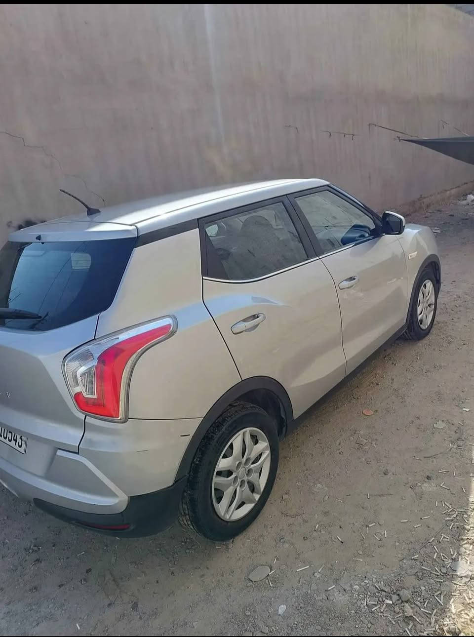 سانك يونك تيفولي 2016
بنزين  محرك 16 كير اوتو وبقيه مواصفات 
سنويه تنتهي 2027 شرط كل جسمها علی بلاد بيها تعديل بسيط بارد بيها كابون بنزين
ماشيه 114 الف كيلو  اي استفسار اتصال علی رقم *********** مكان سياره كركوك
