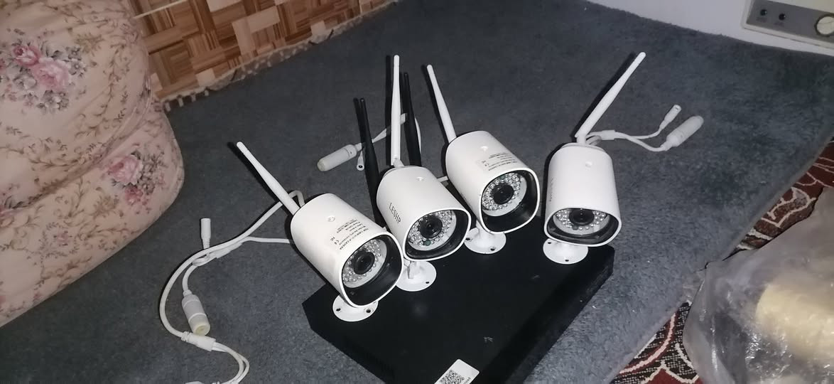 السلام عليكم ورحمة الله وبركاتة سستم کامره للبیع(4) کامرات مع جهاز الخزن
مستخدم شهر 
 نوعيه ممتازة  لاسلكي اي بدون واير( الفيش)  فقط يحتاج كهرباء

سعرها   100 الف    لستفسار   ***********
مكاني كركوك
