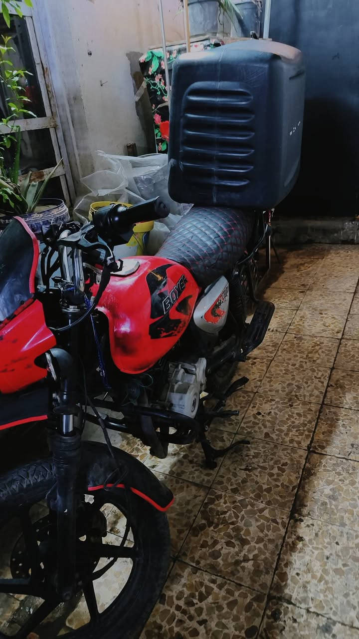 سلام عليكوم بوكسر جبلي 2022  بدون ارواق اتكفلك ابكلشي يحتاجله شويه ترتيبات بسيطه اشاير اماميه  القباقه مالتهن واكعات والدراجه خير من الله  مال شغل سعر 800وبيه مجال مكاني بغداد البياع  الاستفسار ***********
