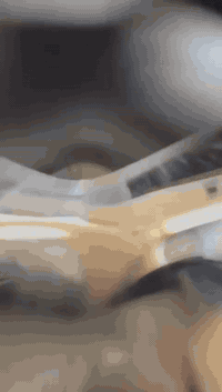 السلام عليكم سيارة جنسيز للبيع موديل ٢٤ ماشية ٢٣ GV70 محرك ٤ سلندر بدون رقم مكان السيارة بغداد الجديده السعر ٣ شدات وبيهة مجال رقم الهاتف ***********
