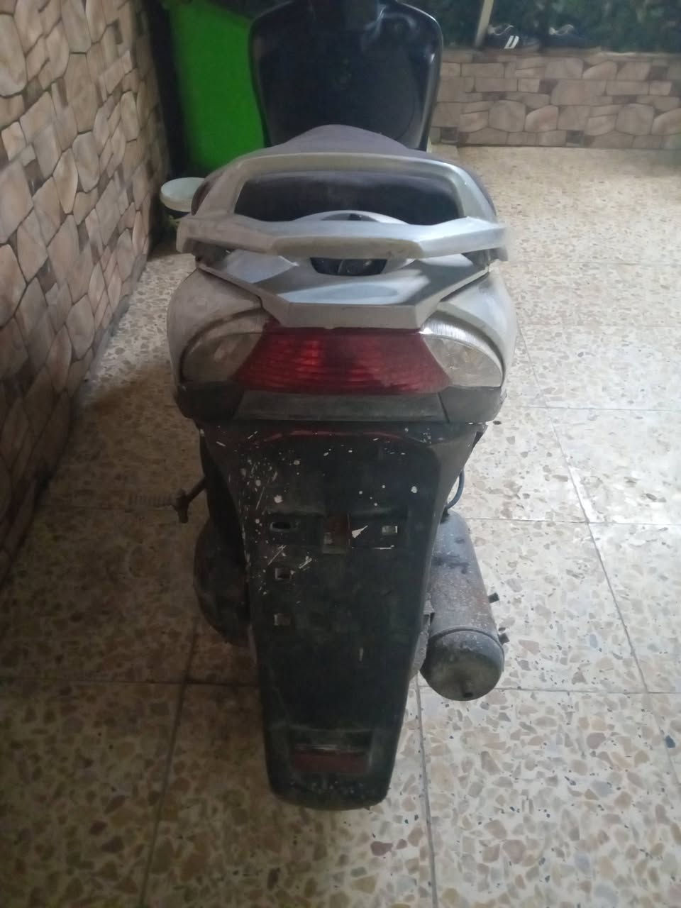 دراجه البيع نوع ماكس ١٤٠ السعر ٣٠٠ وبيها مجال العنوان الامين الثانيه شارع نواب الضباط شغاله سلف وهندر وكهربايات كلها شغاله رقم الهاتف ***********
