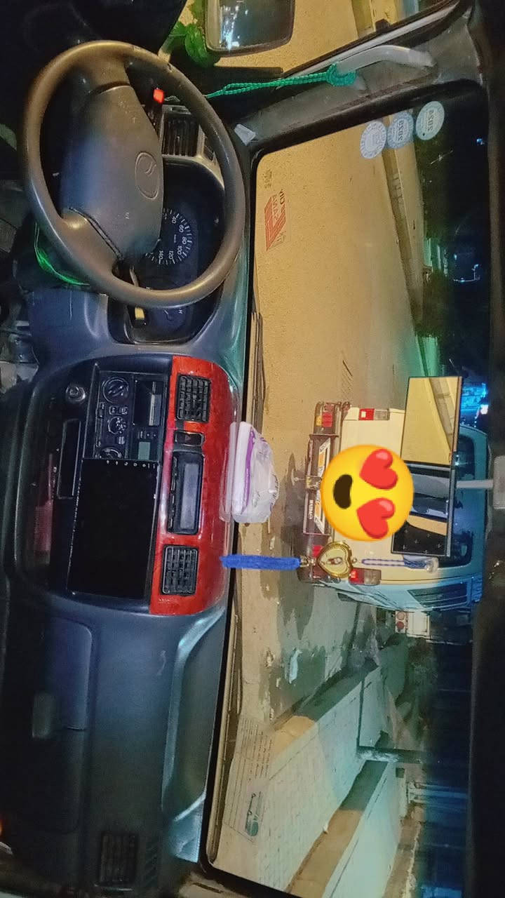 سلام عليكم سياره مازده بومه للبيع مديل 2009 رقم اربيل بسمي رقم مميز مكينه كير اكسن مكفولات دوشمه جديده تخم تايرات جدد تبريد شغال كهربايات كل شغاله خط حيل حر السياره ربع ماتذب عليه كبل لشارع مكاني كربلاء الرقم ***********
