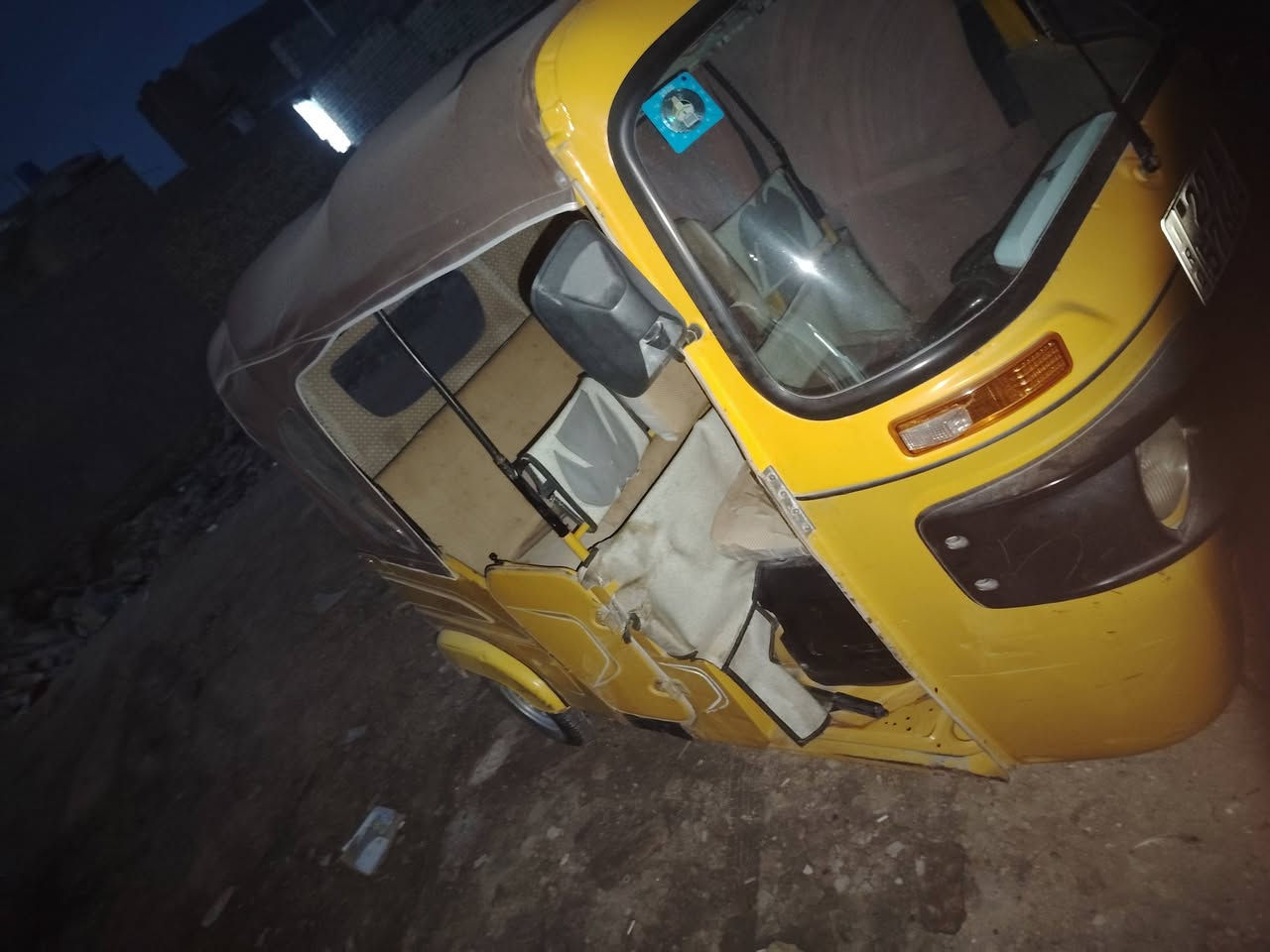 اسلام عليكم  تكتك موديل 21 رقم واسط تحويل ثاني يوم سعر 6500 ستفسار ***********
