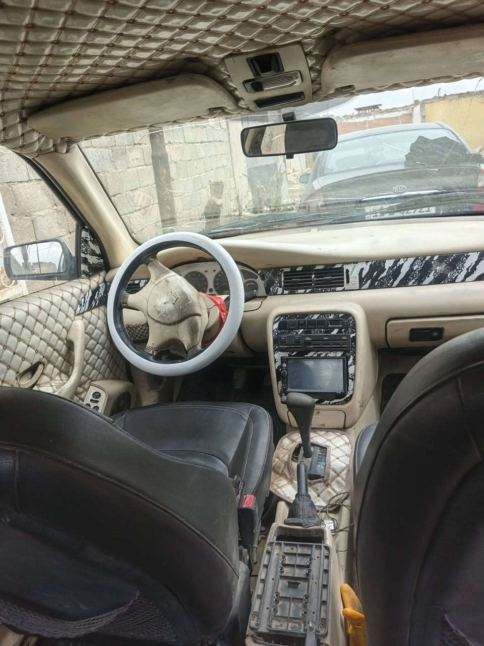 التفاصيل داخل الصور
