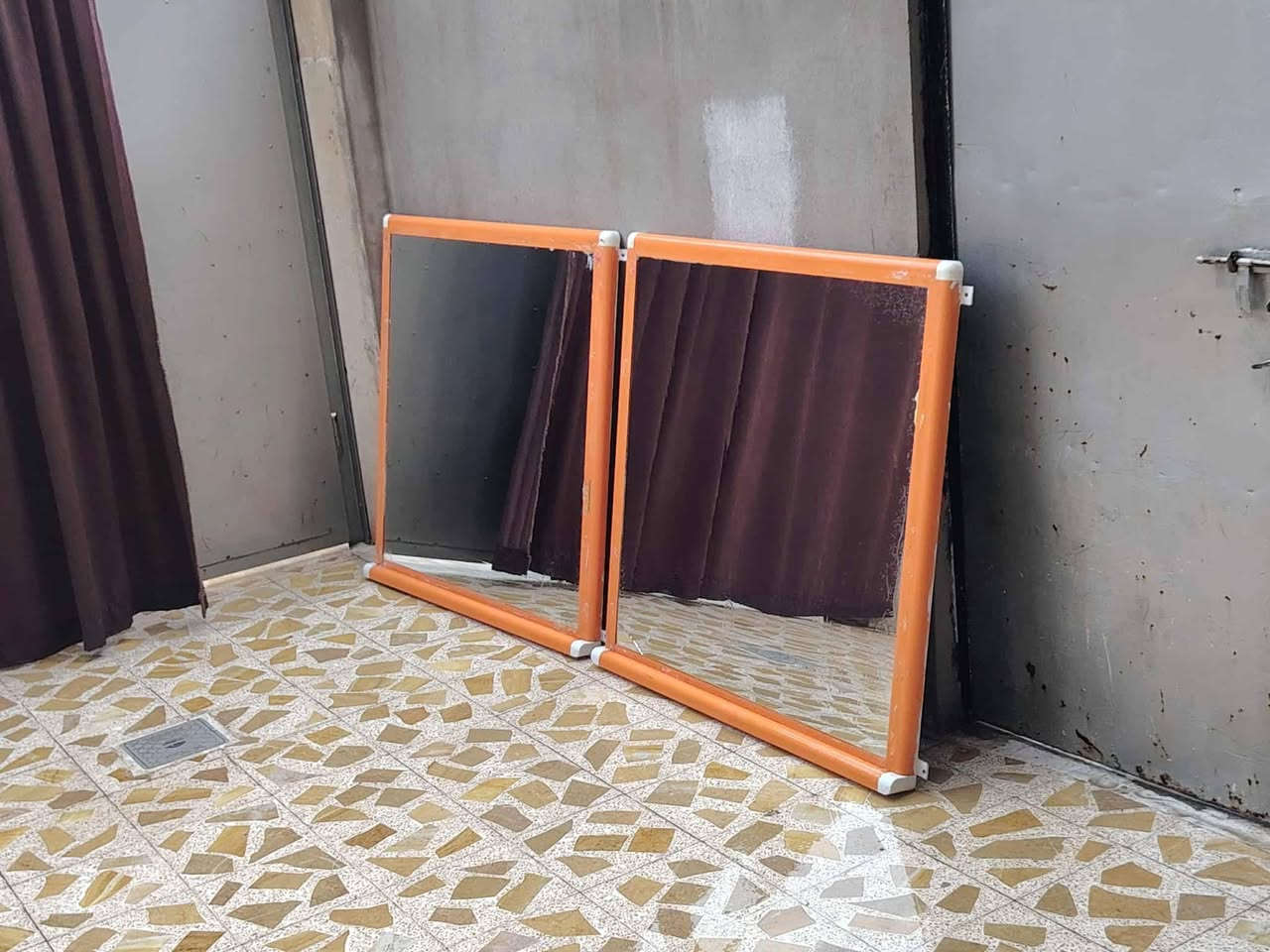 السلام عليكم مري للبيع الرقم ***********/***********
