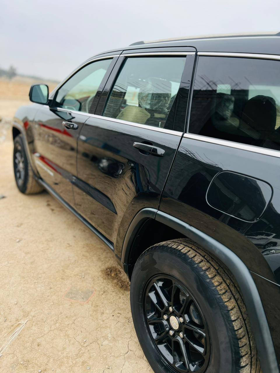 السلام عليكم جيب لاريدو 2016 رقم بغداد بأسمي سنكل محرك 3600 سياره جاهزة السونار مرفق وارد امريكي. السعر 185 وبيها مجال مكان السيارة بابل /جبله  للأستفسار ***********
