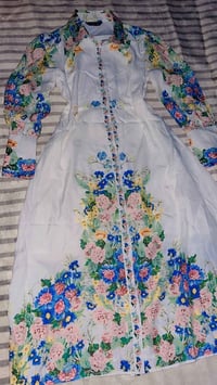 ملابس نسائية • ملابس أطفال • عطور ومواد تجميل