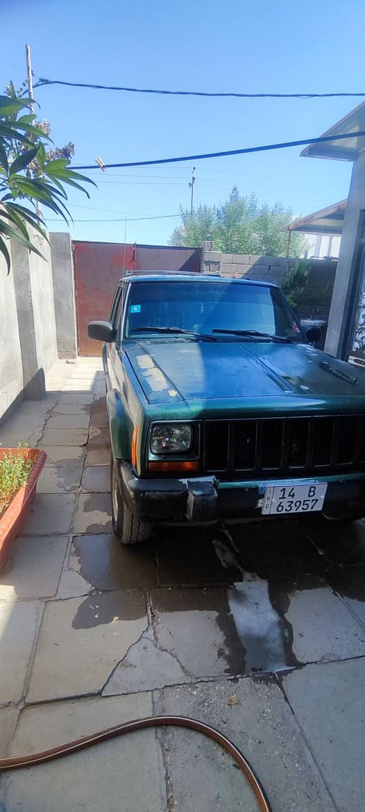 جيب موديل 2000 رقم بصرة جاهزة من كلشي جديدة كلش تسجيل جديد كلشي شغال بيهة تبريد حدادية جاهزة مكينه بلاد 
السعر 65
***********
*********** البصرة, العراق
