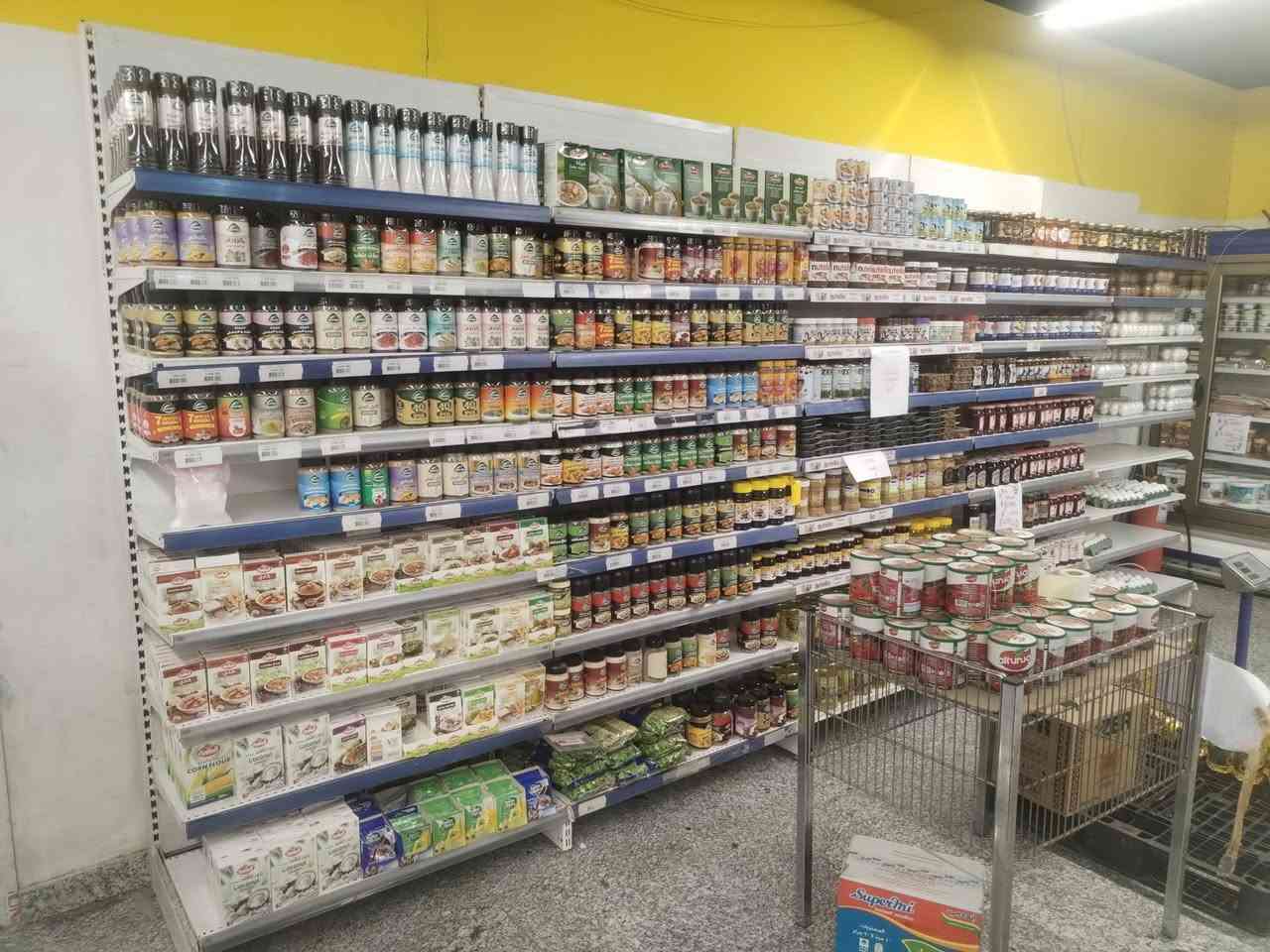 أغراض اسواق للبيع
-رفوف جانبيه ابيض + اسود ٢٢٥ ×٤٠× ١٠٠ cm
-رف وسطي ابيض + اسود ١٨٥×٤٠×١٠٠ cm 
-رف خزن ٦٠×٢٠٠×٢٠٠ cm 
-رف خرن حمولة ٤ طن أوزان عاليه ٥٠×٢٠٠×١٥٠ cm
-براد صناعي مفتوح نوع تركي كمبريسر pitzer ألماني طول ١١،٥ متر 
- سلات ارضيه مربعه ٦٥×٨٥ سل ستيل ثقيل
- سلات يدويه بلاستك 
- عرباة تسوق
- كراسي دوار (ستول)
جميع الاغراض نوع تركي ثقيل واستخدام قليل
المكان محافظة الديوانيه
للاستفسار الاتصال على
غير متواجد على الماسنجر 
***********
***********
