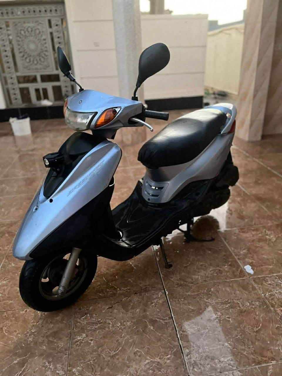سلام عليكم بريز كابريتر اصل دراجه بلاديه مسجل لبيع سنويه ل ٢٨ تحويل مباشر *********** وشكرآ ل أدمن ولكم مكاني رمادي
