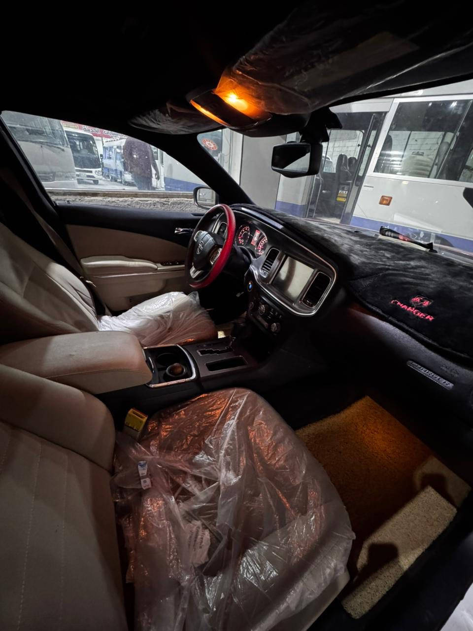 السلام عليكم
جارجر مديل  خليجية 2011 
فول مواصفات 
فتحه 
كير ماوس
شاشة كبيرة
دواخل عسلي
بيها صبغ الجامغلق الكدام والبنيد
وشويه بالهلال بالمدكر الخلفي 
رقم بصرة تحويل
العنوان البصرة 
السعر140 وبيها مجال للشراي
رقم الهاتف ***********
