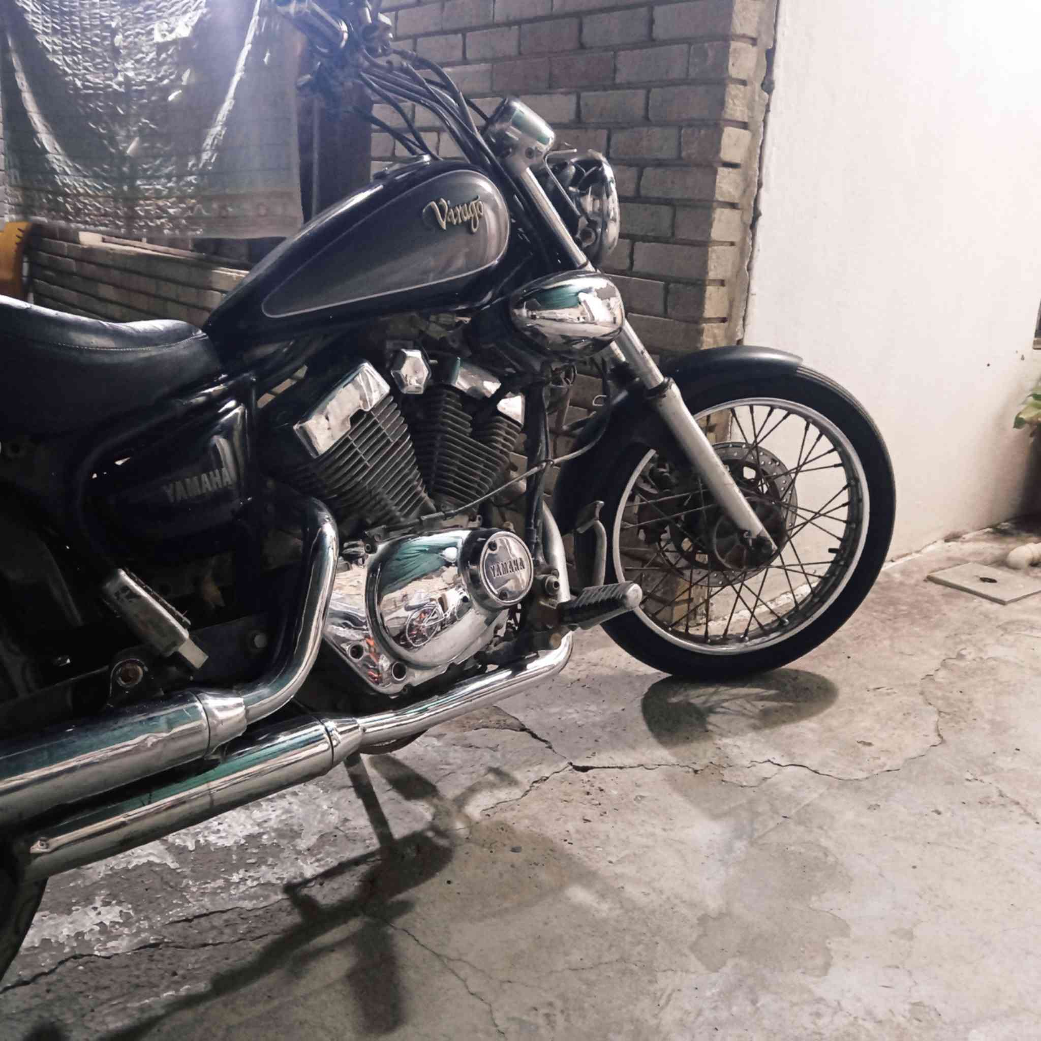 السلام عليكم ، Yamaha virago 250
بدون اوراق بيهة نقوصات صفاحية ،بريك ب٤٥٠
ديالى شهربان ***********
