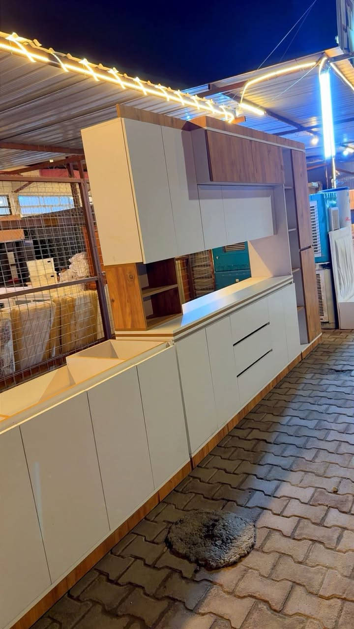 بسم الله تم وصول بضاعه جديد ومستخدم العنوان سلمان باك قرب أسواق  حلاوة                   ***********
