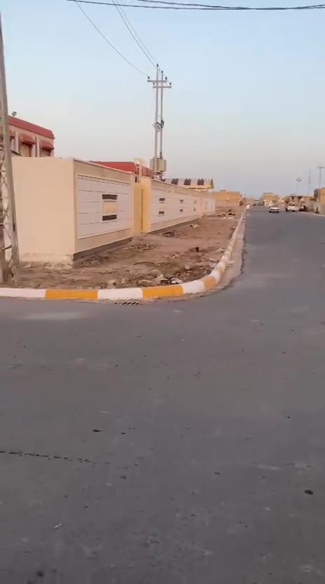 سلام عليكم بيت للبيع 100 متر حي الموضفين على شارع 20 مقابيل المدرسه الجديده بناء حديث 2025 رقم وبي معامله الاستفسار الاتصال على الرقم ***********
