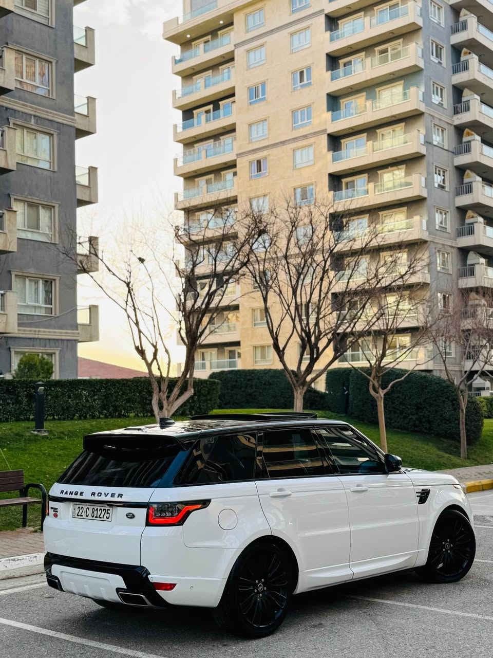 RANGE ROVER Sporte 2018 
رانج روفر سبورت ٢٠١٨ کلین تایتل 
سنة الصنع : 2018
العداد : ٤١ الف فقط
#ملاحظات: السيارة جديدة كلش عبالك زيرو ماشالله
محرك V6 ( سوبر ارغب محرك ) 

سعر : ٣٧٥ و مجال بصیط لطیبین 
مۆبایل / ***********
📍السيارة مكانها سلیمانیە 

المواصفات فوول ١/١ اعلی فئە 
• فتحة سقف: پانورما ( قابلة للفتح )
. صندوق شفط 
. بصمە
• نظام تعليق هوائي ( جكات )
• دوسات جانبية كهربائية
• نظام التحكم بتماسك العجلات
• دخول ذكي + بصمة تشغيل
• نظام توزيع ضغط المكابح
• خاصية تثبيت مقاعد الأطفال
• مدخل لربط الاجهزة الموسيقيه IPod
• نظام المساعدة على صعود الطرقات
• نظام التحكم بنزول التلال
• نظام المساعدة على الكبح
• نظام الدفع الرباعي الدائم
• شاشة لمس قياس 8 إنش مع نظام ملاحة
 • نظام صوتي من نوع Meridian
• صندوق خلفي شفط 
• نوع المقاعد: كهربائي - جلد - تدفئة و تبرید 
• مكيف خلفي مع وحدة تحكم منفصلة 
• أكياس هوائية: 10
• الحساسات ( أمامي + خلفي )
• المصابيح: رأس متحرك - زينون - إضاءة LED

#ملاحظات: السيارة مكفولة كفالة عامة جديدة كلش عبالك زيرو .. جديد مدخليها سيرفس شركة من دهن وفلاتر ، والباقي كلها على وضع الشركة ممفتوح برغي منها ..بالحقيقة احلى من الصور بهواية .. إذا متشوفها بعينك متعرف اشكد جديدة ..  سنوية هزة فحص كلها جديد . السليمانية, العراق
