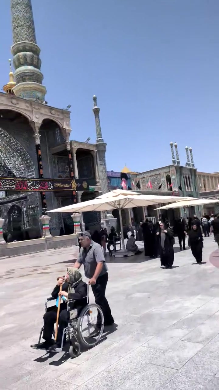 العدد محدود 
حملتنه في اي بي 
مع وجيه فطور في مشهد المقدسه 
***********
***********
