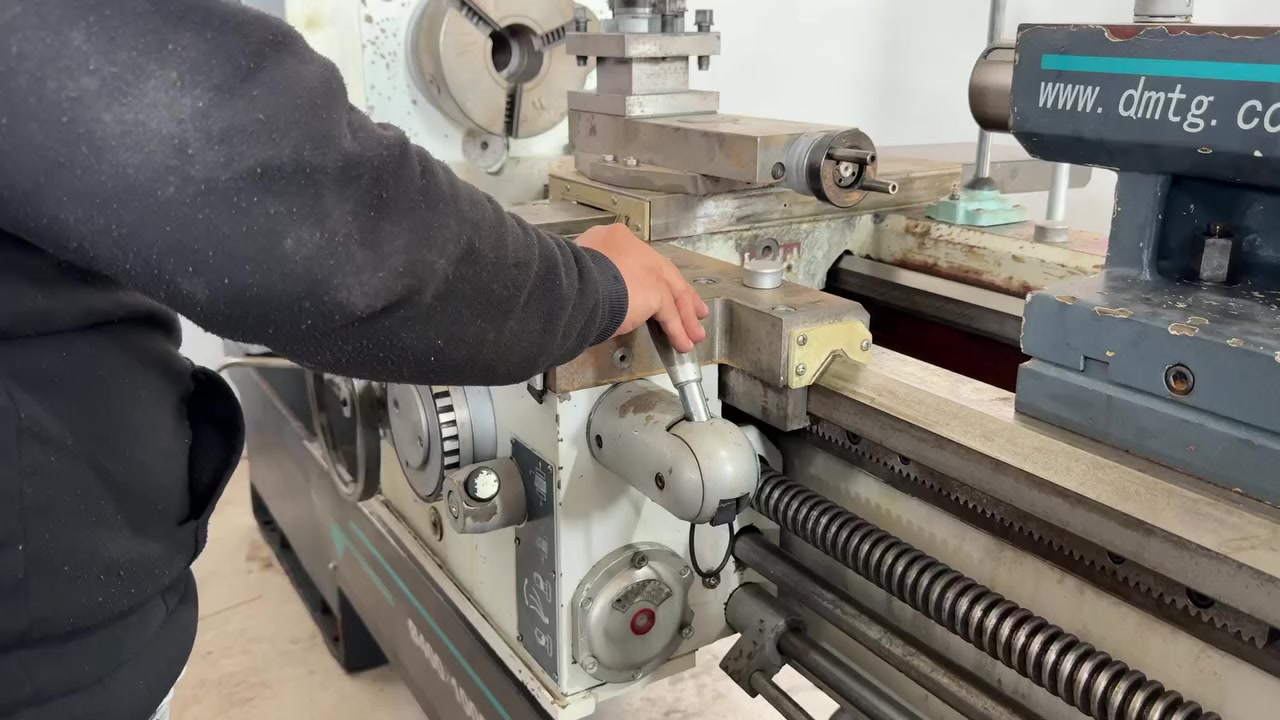 السلام عليكم ورحمة الله وبركاته

وصول تورنة  مستعمل صيني حديث عدد ٢ قطعة تفتح على الفرش ٤٠ سم  طول  ١ متر بدون كصة  النظافة ١٠٠٪؜  كلج ميكانيكي 

للمعلومات الاتصال على الرقم ***********

متوفر واتس اب
