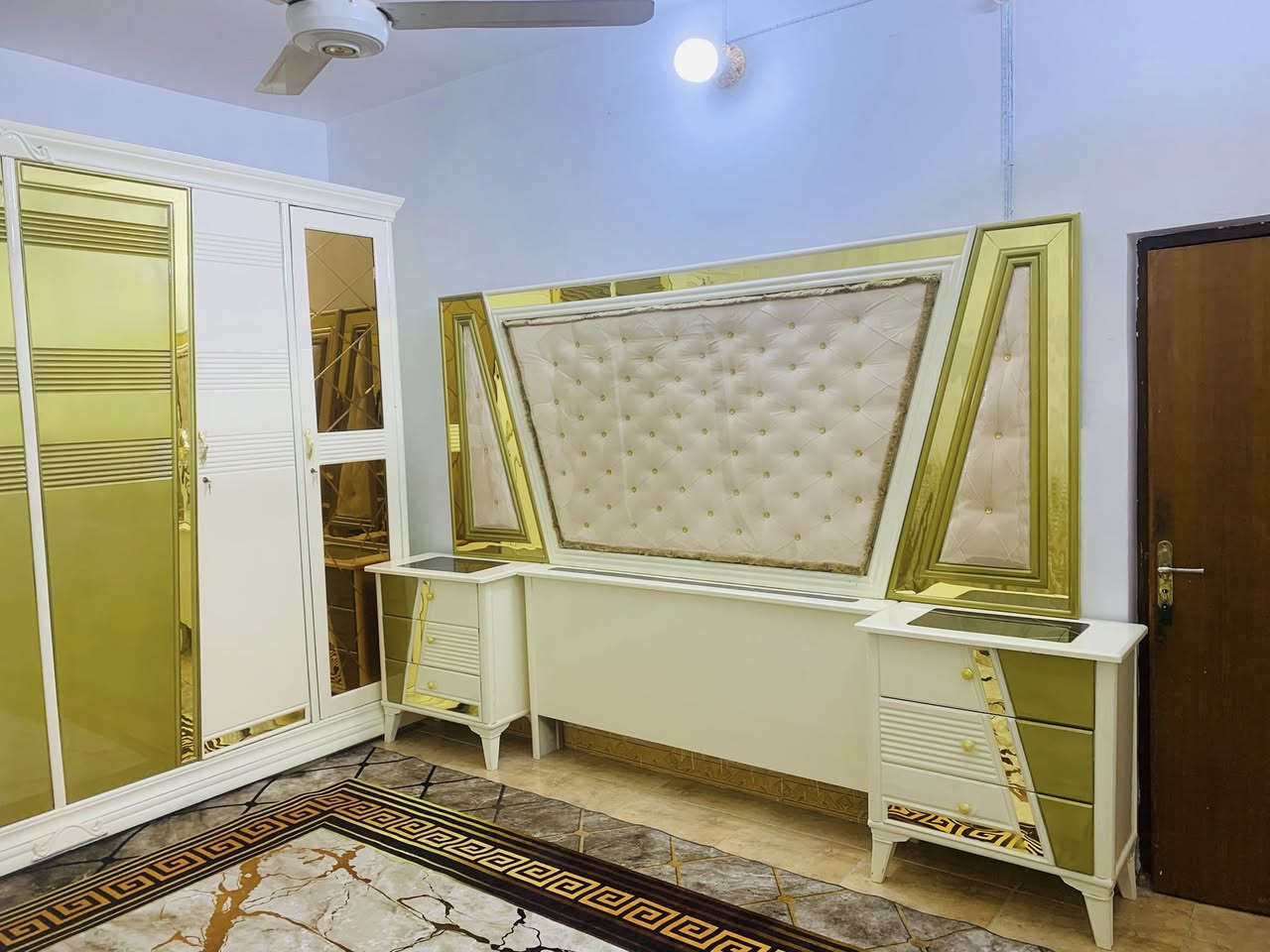 غرفه نوم مستخدمة نظيفة جدا استخدام قليل جدا 
***********  مكانه في بابل الحمزه الغربي
نجارة عراقية بلوك وسعر مناسب
