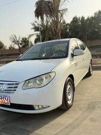 النترا موديل 10 مكينه 2000  07803215785