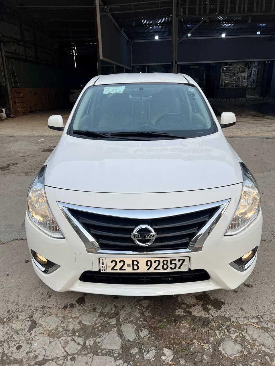 سني هندي 24 
كفاله عامه ماشيه 45 
جديده بوضع الشركه 
فول مواصفات
كشن جك 
بلوجكترات 
جام كهرباء 
4 ويل كب 
السياره حلوه و ما متعوبه 
باسمي هزه و سنويه و فحص جديد تريد وكاله تريد تحويل 
*********** بغداد, العراق
