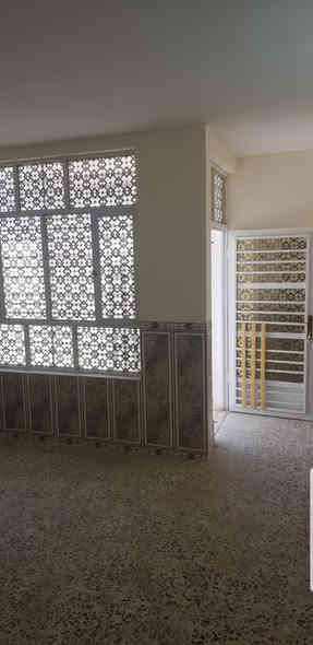 السلام عليكم   دار للبيع  ستقبال + غرفة + مطبخ + حولي + حمام + صحيات خارجية العنوان الشعلة الدوانم شارع ابو دراج المساحة ١٢٠ متر طابق واحد السعر ٦٨ مليون و بي مجال شي قليل ***********
