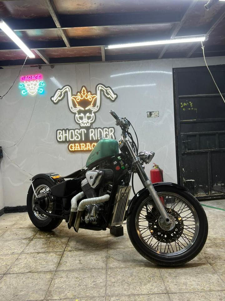 هودنا ستد ببر 400 للبيع نظيفة ع آخر حبة هاي الدراجة مختلفة تماماً ع بقية الدراجات 
بدون رقم ❌
الدراجة كاستم بالكامل ✅ 
صبغ شاصي جديد ✅ 
تانكي تابوت ✅ 
عليها إدامة و سيرفر كامل ✅ 
ماء ودهن جديد ✅ 
بلكات جديدة ✅ 
كهرباء جديدة ✅ 
كتف جديد ✅ 
باتري جديد ✅ 
الدراجة جاهزه ع آخر حبة شغل واطلع ✅ 

السعر 13$ ونص وبيها مجال 
للتواصل ***********
